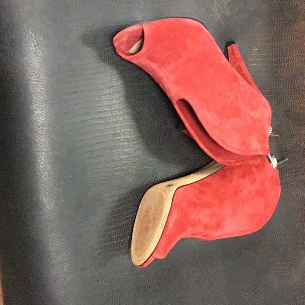 Shoes - Picture 4 of 4